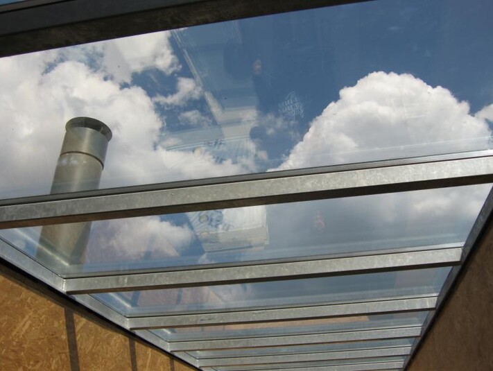 Samoč&iacute;st&iacute;c&iacute; sklo SGG Bioclean