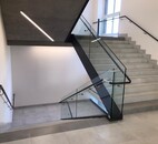 Skleněné zábradlí Poliklinika Vysočany